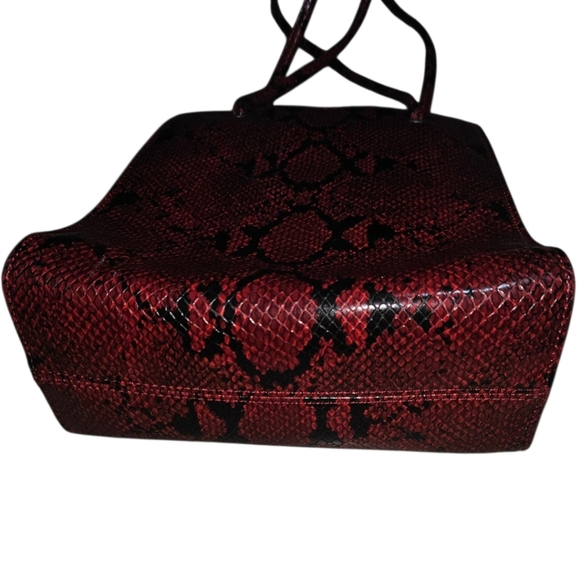 Nine West Acessories Snakeskin Printed Shoulder Purse & Keychain Wallet Bundle - Picture 4 of 7